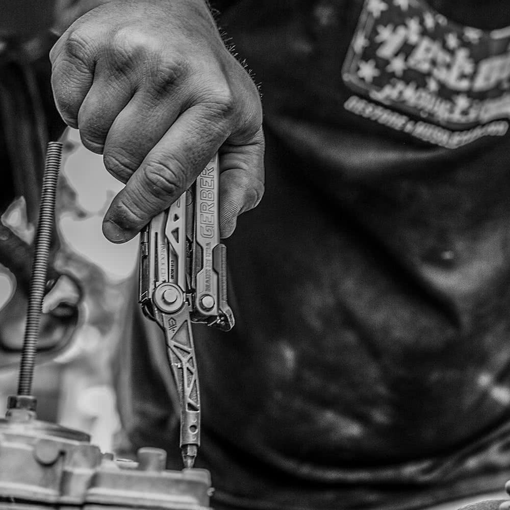 美國製萬用刀 Center-Drive Black