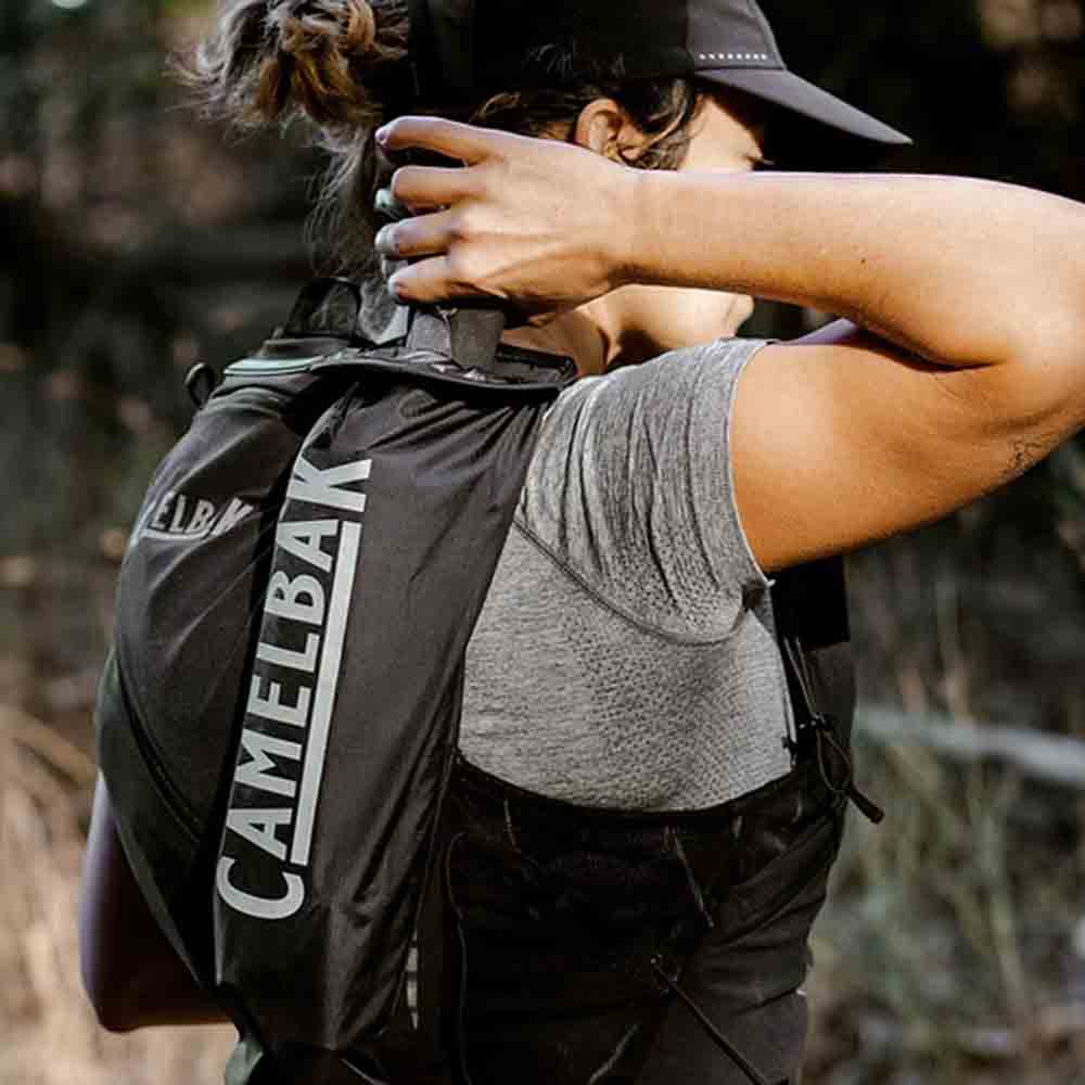 越野跑背囊 Apex Pro Running Vest 34oz Black