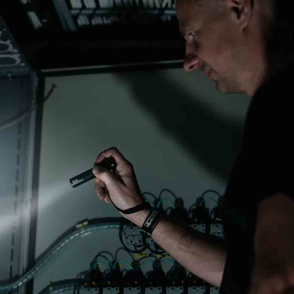 200流明強力手電筒 Pocketlight 200 Lumen