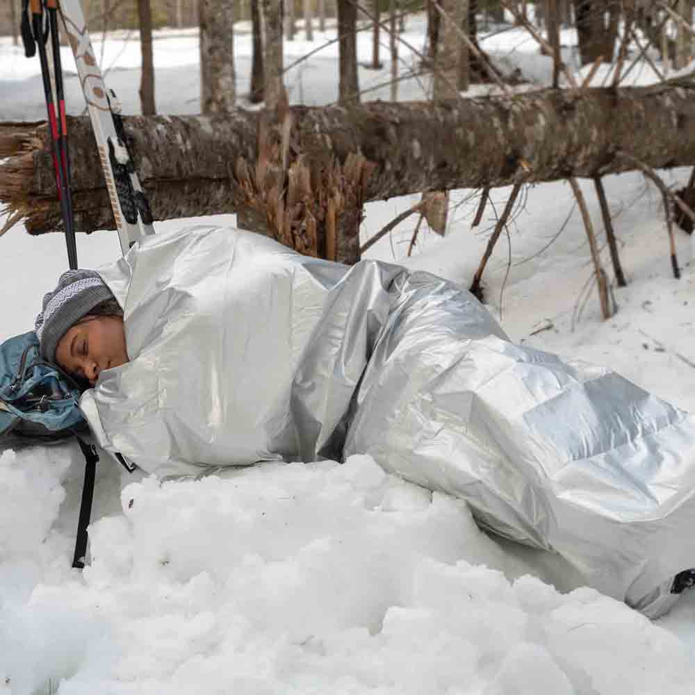 銀面暴寒袋連哨子 Thermal Bivvy